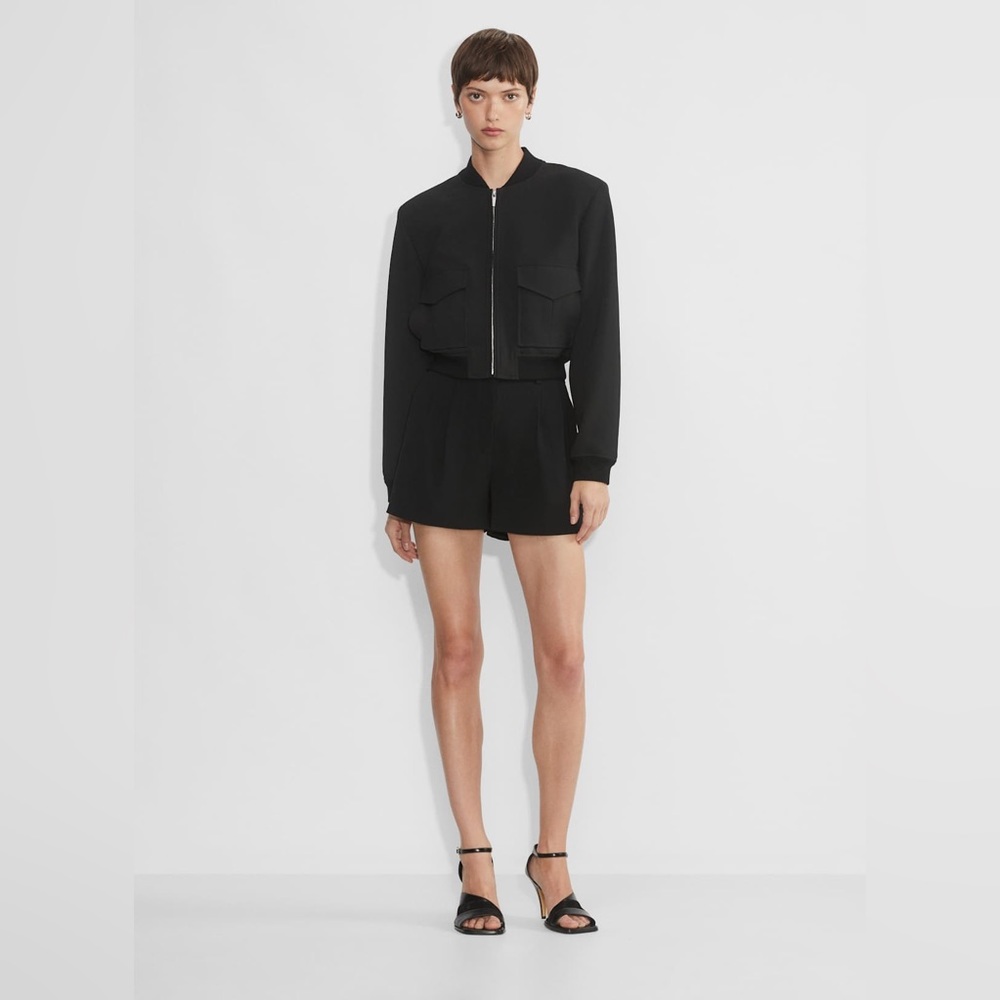 ARITZIA • Babaton Pleated Mini Short • size 4